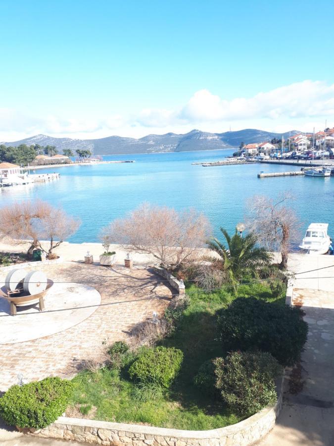 Guest House Provista Veli Iž المظهر الخارجي الصورة