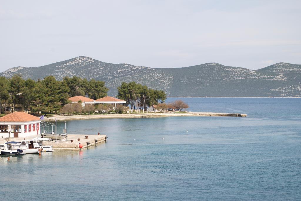 Guest House Provista Veli Iž المظهر الخارجي الصورة